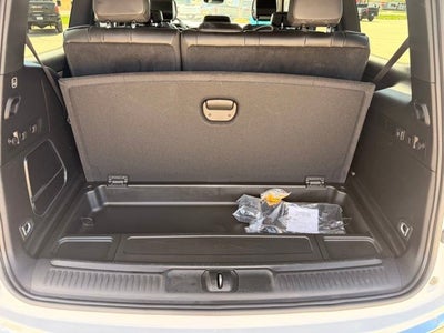 2025 Jeep Wagoneer Base