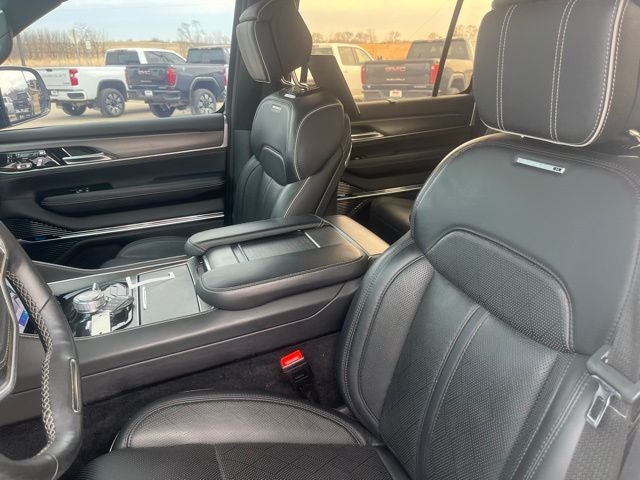 2022 Jeep Grand Wagoneer Series II OBSIDIAN PACKAGE