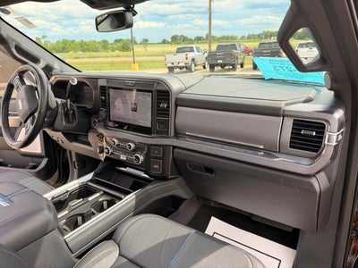 2025 Ford F-250SD Platinum 6 3/4 Ft Box
