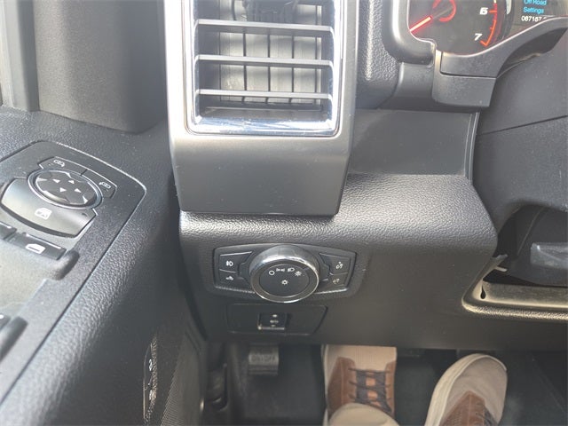 2016 Ford F-150 XLT 5 1/2 Ft Box