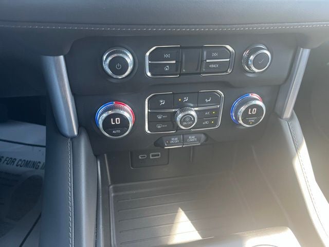 2023 GMC Yukon SLE