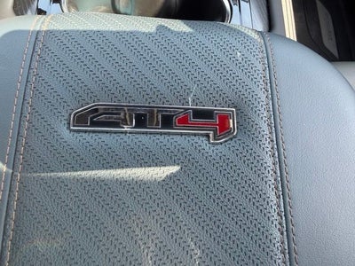 2025 GMC Yukon XL AT4