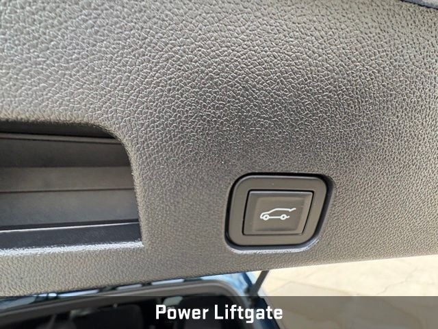 2025 Chevrolet Traverse LT 2LT