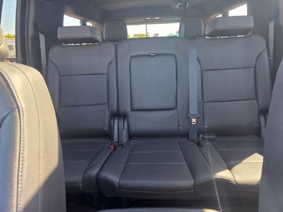 2023 Chevrolet Suburban LT