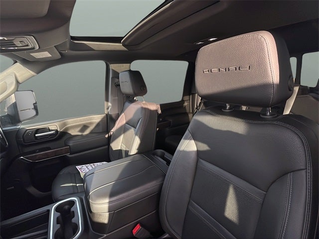 2023 GMC Sierra 2500HD Denali Ultimate 6 3/4 FT BOX