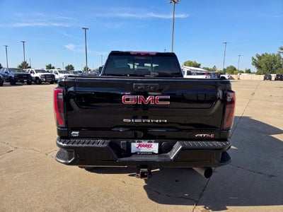 2025 GMC Sierra 2500HD AT4