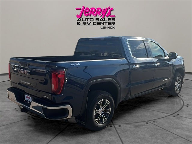 2022 GMC Sierra 1500 SLT Short Box