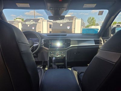 2023 Volkswagen Atlas Cross Sport 3.6L V6 SEL Premium R-Line