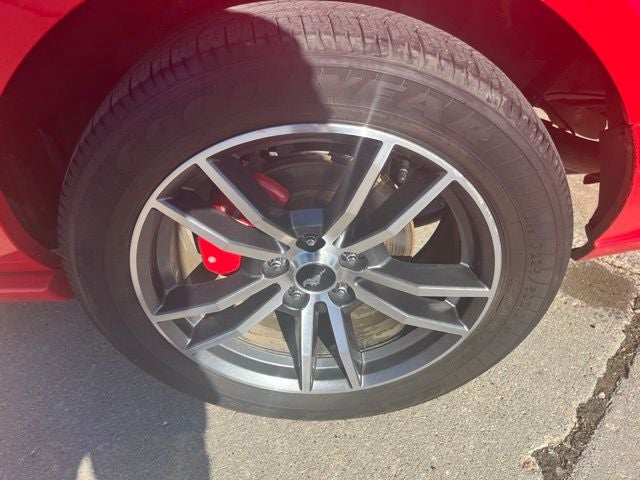 2005 Ford Mustang GT Premium