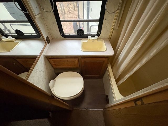 1991 Fleetwood Bounder 34S