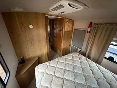 1991 Fleetwood Bounder 34S