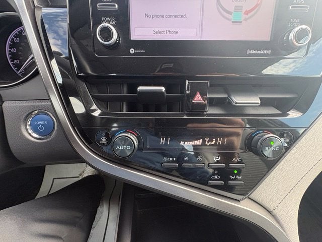 2022 Toyota Camry Hybrid SE