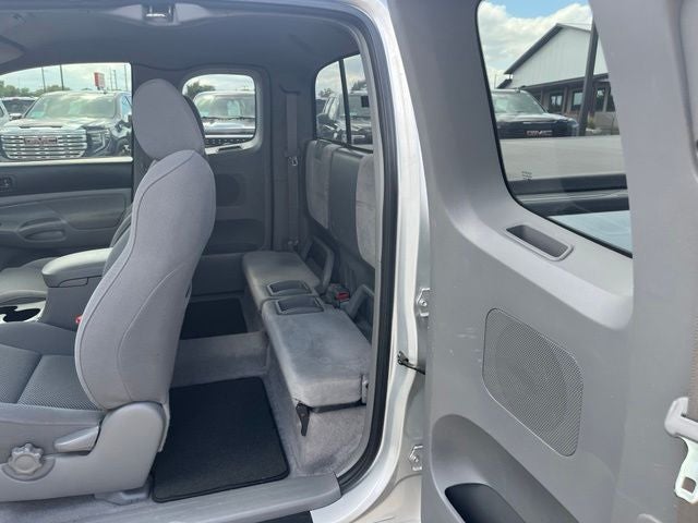 2006 Toyota Tacoma Base V6